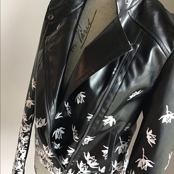 Stunning leather look jacket - Picture 4 of 11
